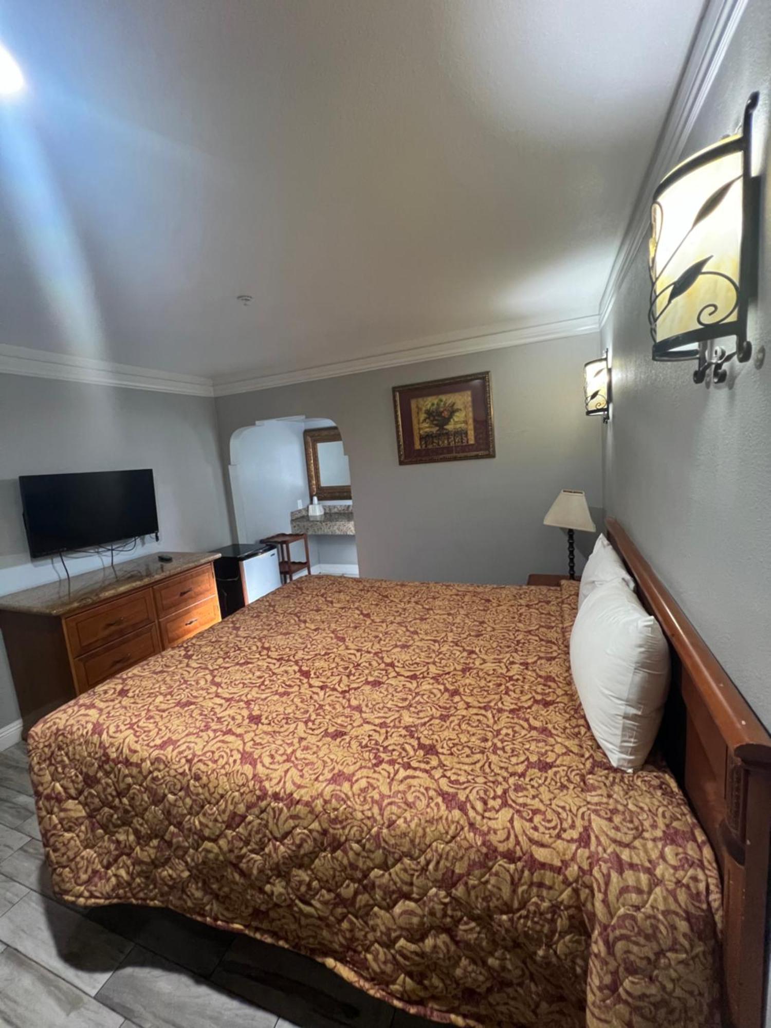 Amber Motel Ингълуд Екстериор снимка