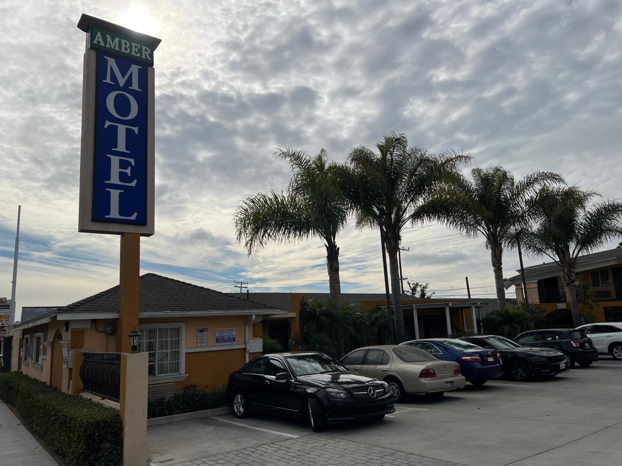 Amber Motel Ингълуд Екстериор снимка