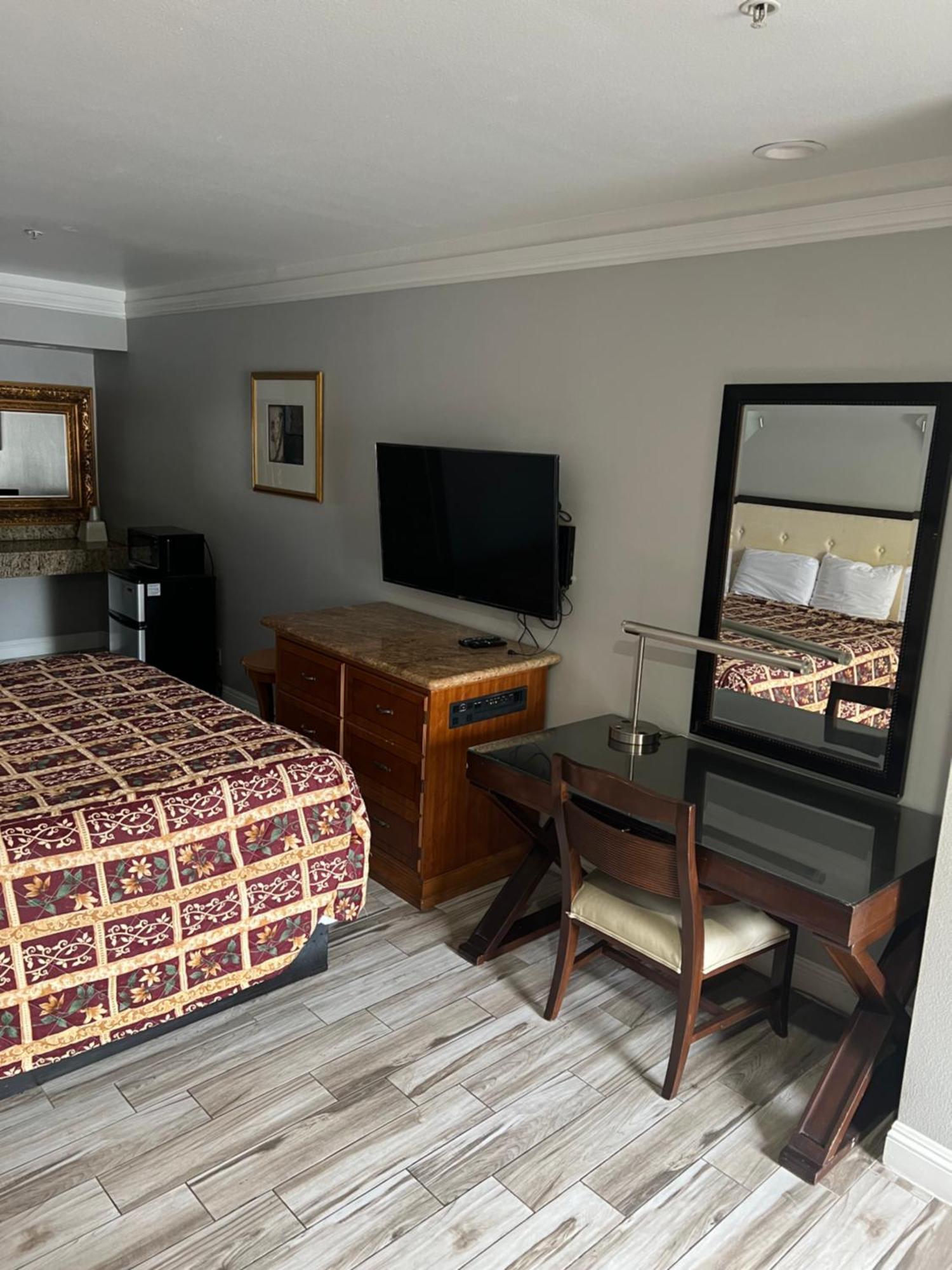 Amber Motel Ингълуд Екстериор снимка